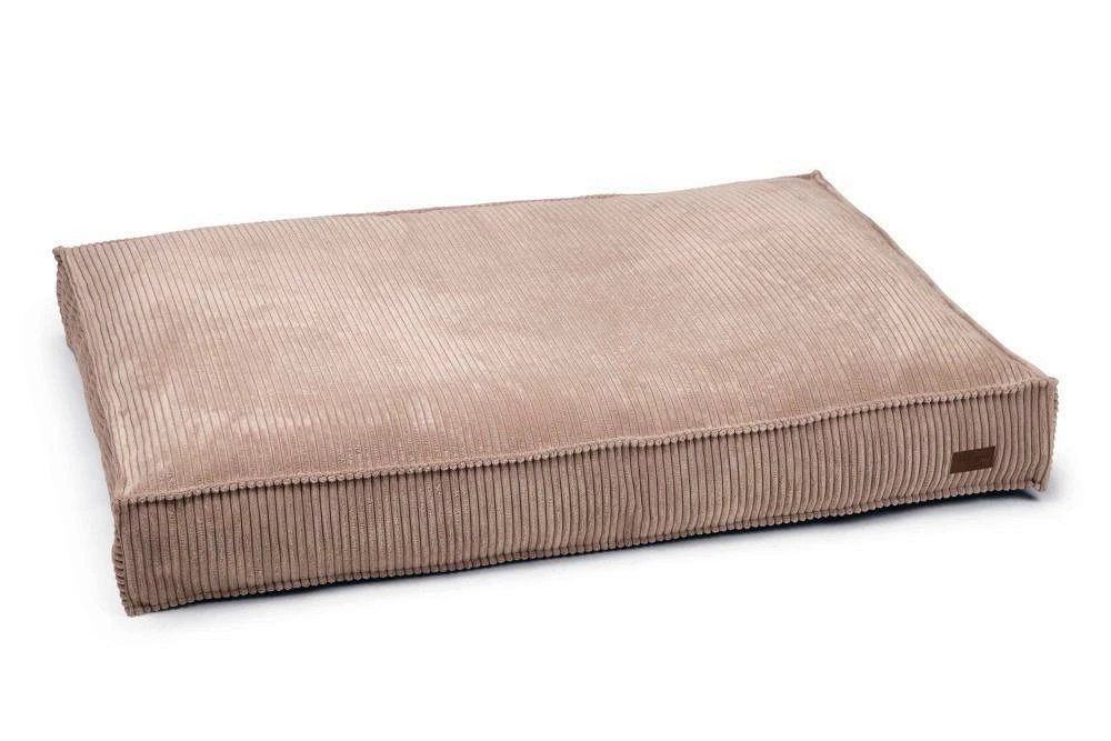 Designed By Lotte Ligkussen Ribbed Roze 1 Designed By Lotte Ligkussen Ribbed Roze